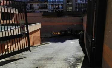 VENDITA OCCASIONE UNICA Autorimessa Posto auto ad Arona