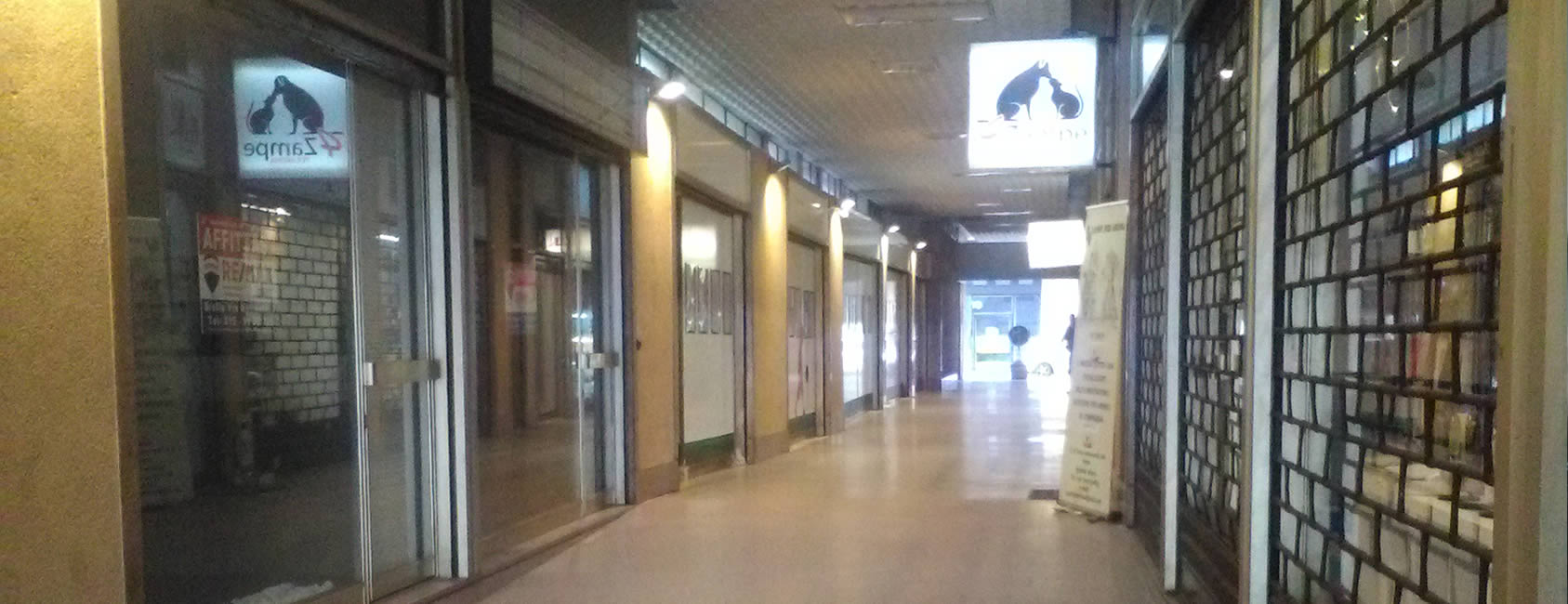affittasi 2 negozi confinanti ad Arona